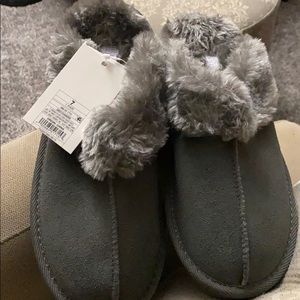 Never worn house slippers
